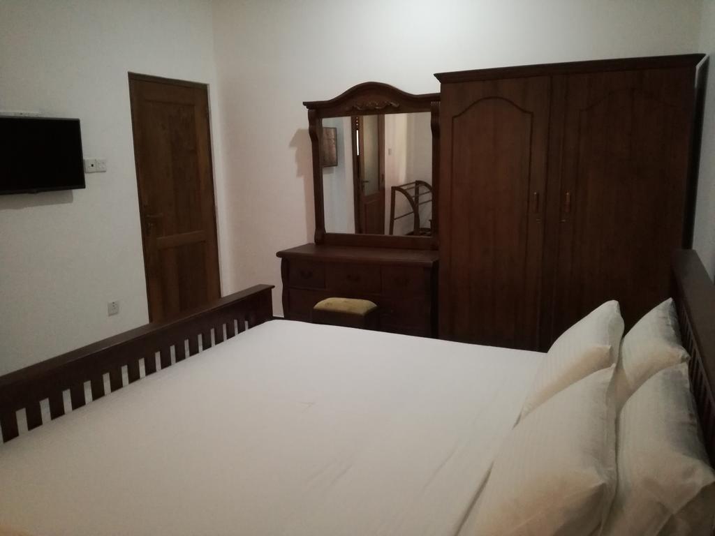 Bianco Terrace Hotel Negombo Exterior photo